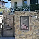 Il Ciliegio Di Zoe Cerro (Laveno-Mombello)